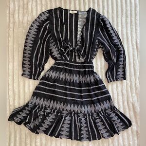 Elan Black and White Patterned Long Sleeve Dress